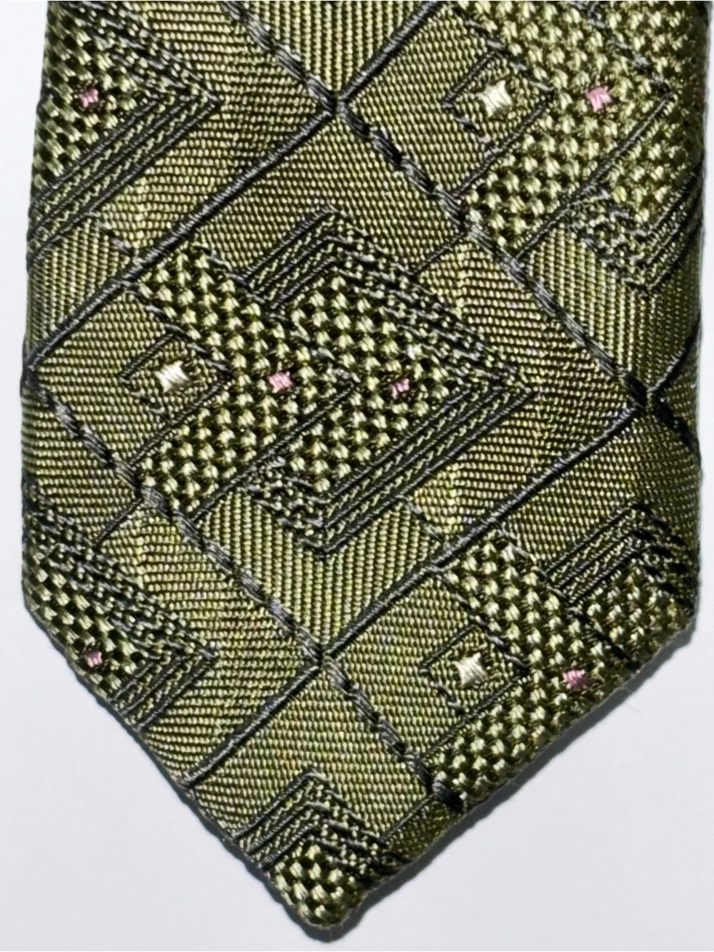 Jos A Bank Designer Men’s Silk Necktie Green Geometric Pink Dots Italy New